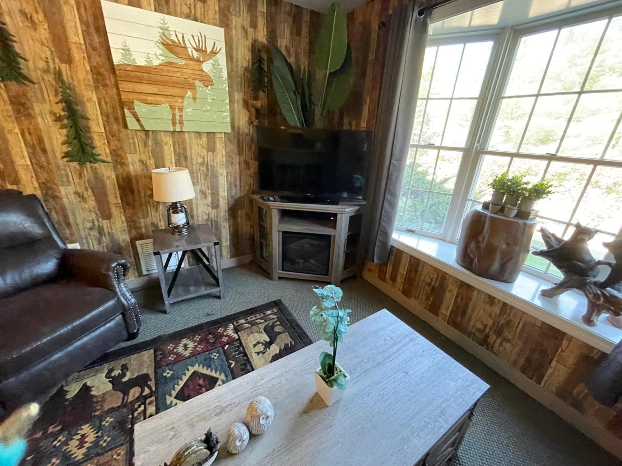 Gorgeous 1St Fl Mtn View Jiminy Suite Sleeps 4 Ski On Off Hancock Exterior photo